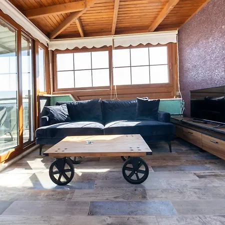 Stylish With Mesmerizing View And Central Location In Bodrum