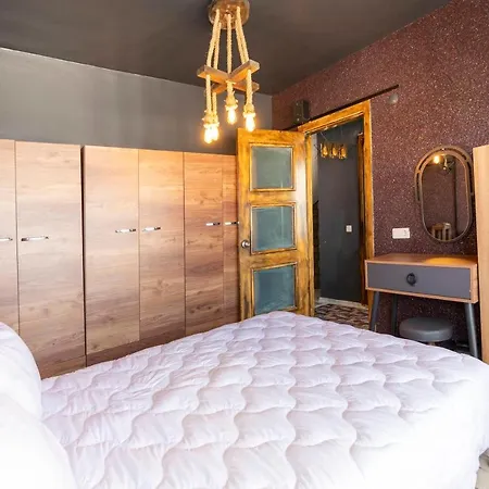 Stylish With Mesmerizing View And Central Location In Bodrum Βίλα