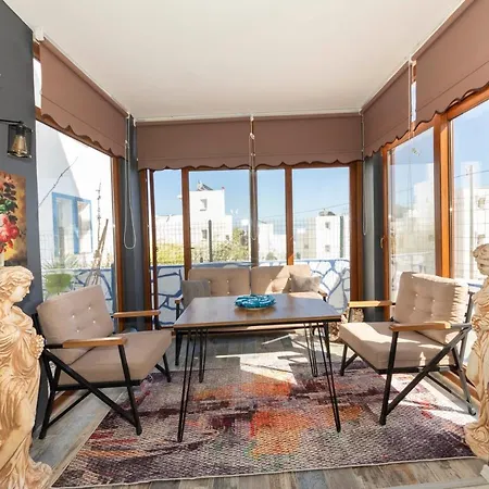 וילה Stylish With Mesmerizing View And Central Location In Bodrum ביטז